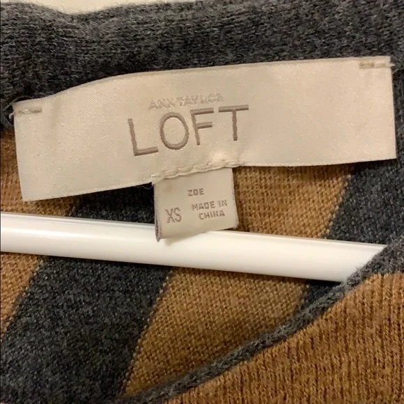 Loft women’s blouse 🔥 - Picture 2 of 5